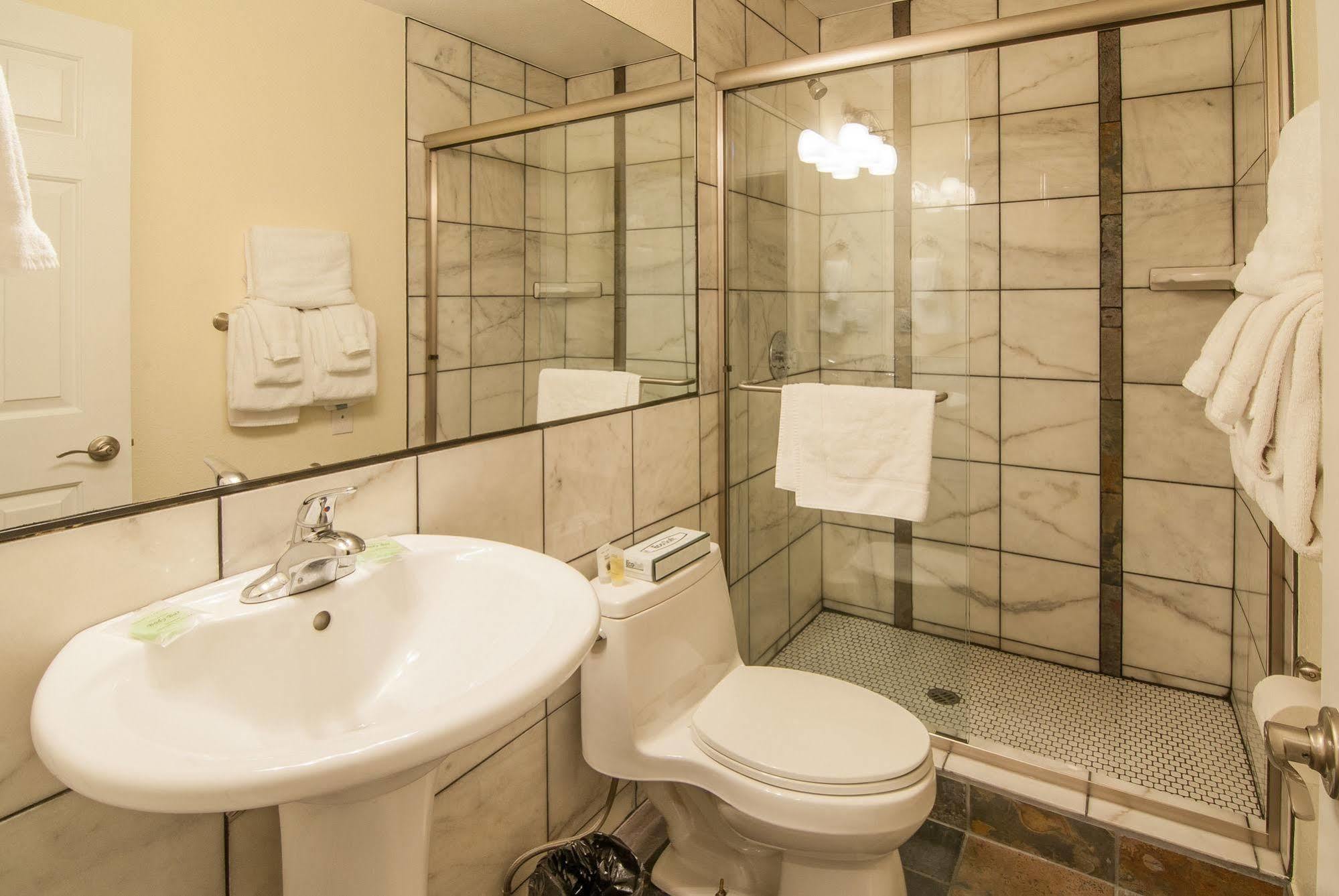 אינקליין וילג' North Lake Lodges & Villas מראה חיצוני תמונה